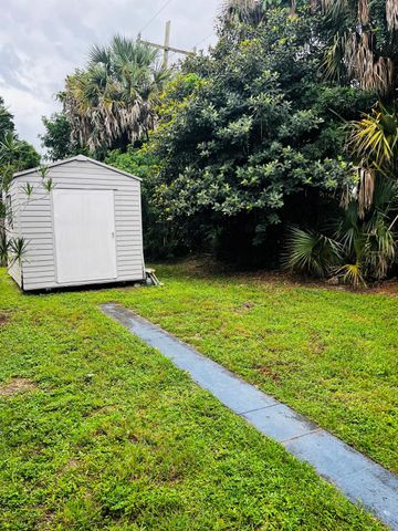 802 Royal Palm Beach Boulevard, Royal Palm Beach, FL 33411