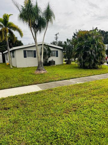802 Royal Palm Beach Boulevard, Royal Palm Beach, FL 33411