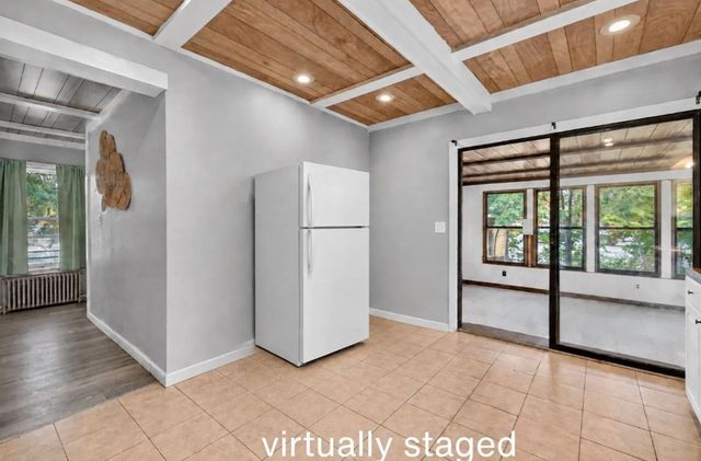 7 Garfield St, Acushnet, MA 02743