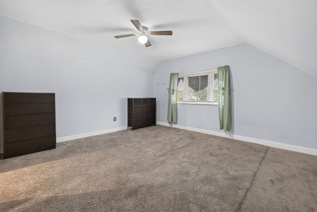 7 Garfield St, Acushnet, MA 02743