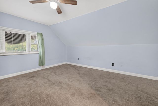 7 Garfield St, Acushnet, MA 02743