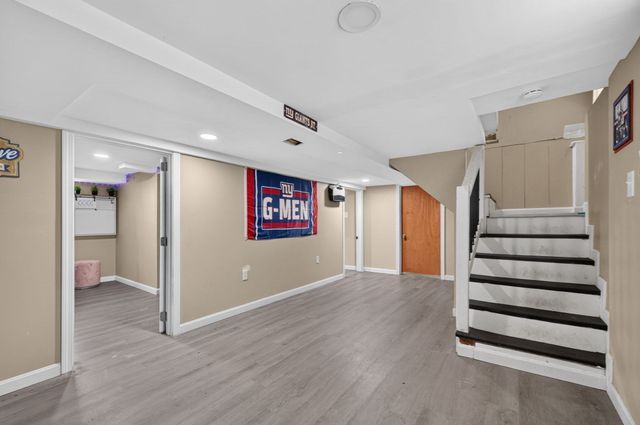 7 Garfield St, Acushnet, MA 02743