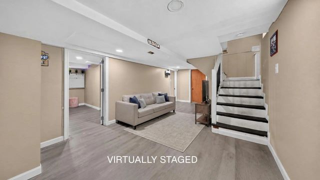 7 Garfield St, Acushnet, MA 02743