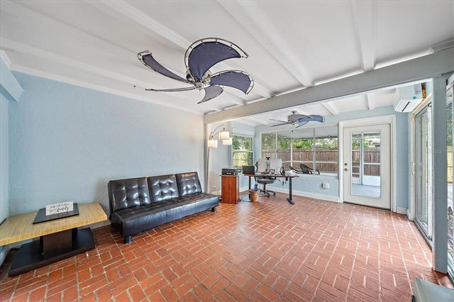 2905 BOUGAINVILLEA STREET, Sarasota, FL 34239