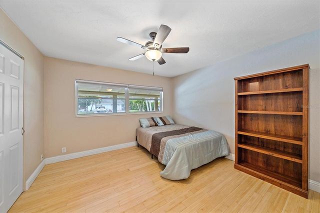 2905 BOUGAINVILLEA STREET, Sarasota, FL 34239