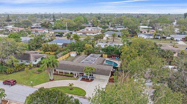2905 BOUGAINVILLEA STREET, Sarasota, FL 34239