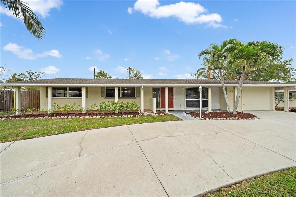 2905 BOUGAINVILLEA STREET, Sarasota, FL 34239