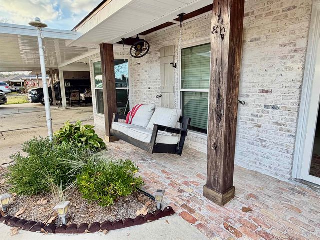 605 Douglas Dr, Houma, LA 70364