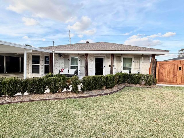 605 Douglas Dr, Houma, LA 70364