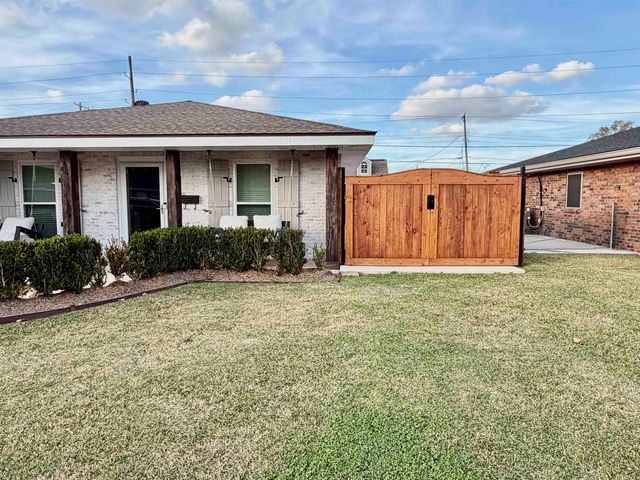 605 Douglas Dr, Houma, LA 70364