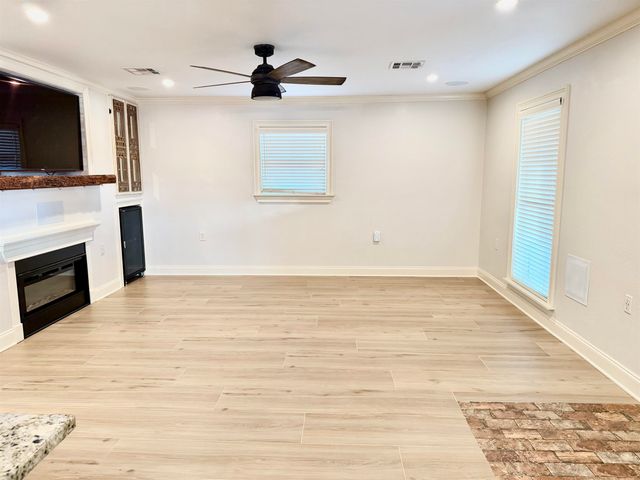 605 Douglas Dr, Houma, LA 70364