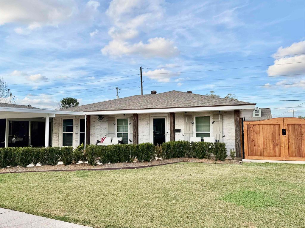 605 Douglas Dr, Houma, LA 70364