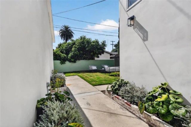 11946 Aneta Street, Los Angeles, CA 90230