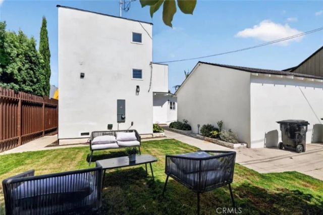 11946 Aneta Street, Los Angeles, CA 90230