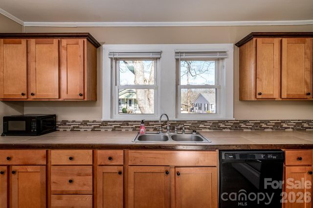 569 Hunter Avenue, Kannapolis, NC 28083