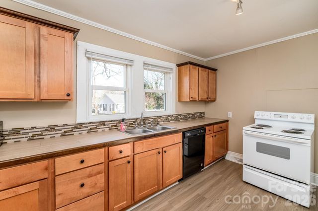 569 Hunter Avenue, Kannapolis, NC 28083