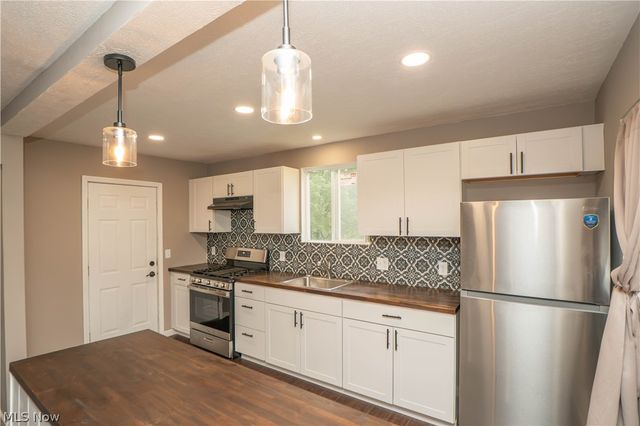 318 Elmport Avenue NE, Canton, OH 44704