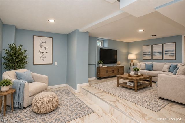 318 Elmport Avenue NE, Canton, OH 44704