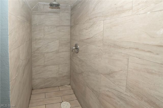 318 Elmport Avenue NE, Canton, OH 44704