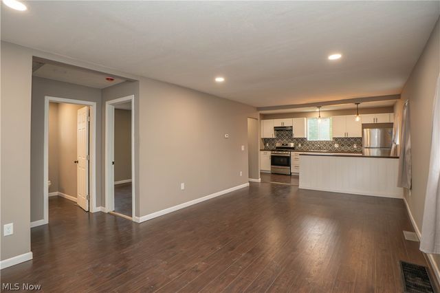 318 Elmport Avenue NE, Canton, OH 44704