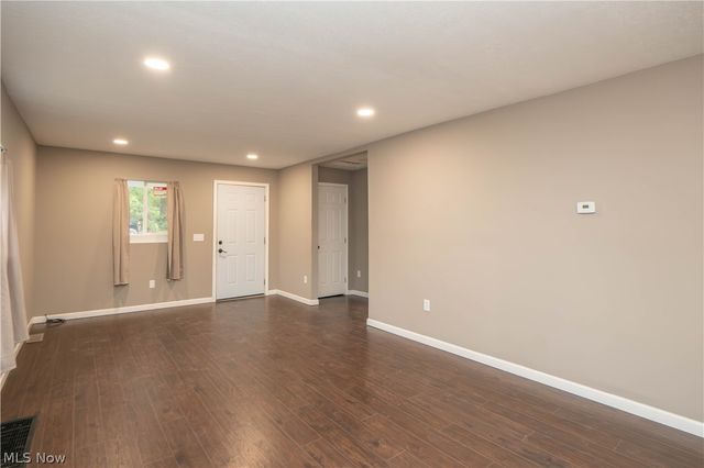 318 Elmport Avenue NE, Canton, OH 44704