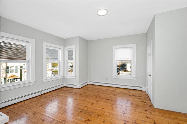 339 Lincoln St 2, Lowell, MA 01852