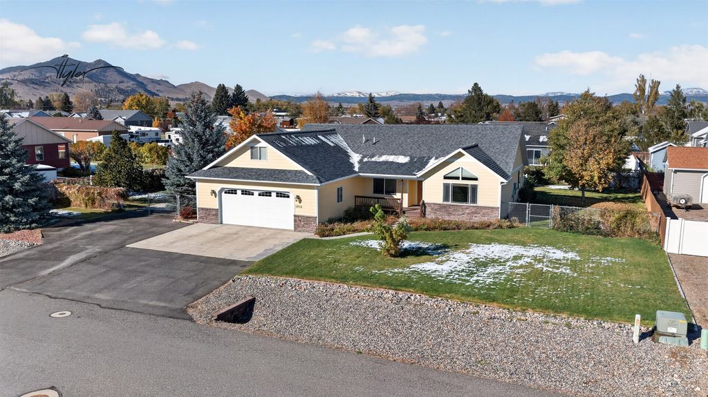 1010 Isy Loop, Helena, MT 59602 photo 2