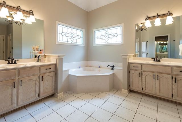 671 ANTEBELLUM CV, Collierville, TN 38017