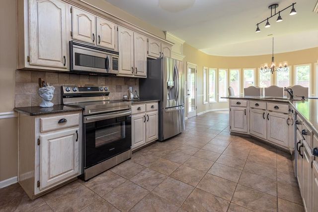 671 ANTEBELLUM CV, Collierville, TN 38017