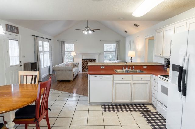 2332 Holly Trail E, Holly Lake Ranch, TX 75765