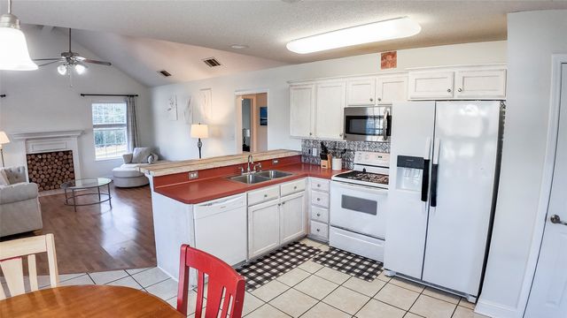 2332 Holly Trail E, Holly Lake Ranch, TX 75765