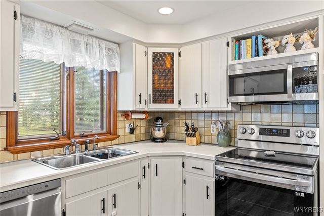 7412 Shawnee Road, Wheatfield, NY 14120