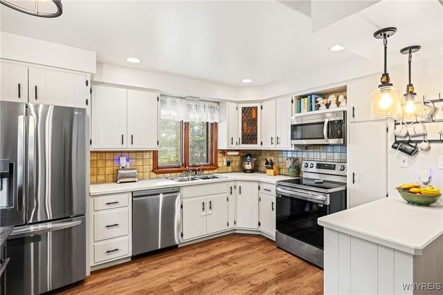 7412 Shawnee Road, Wheatfield, NY 14120