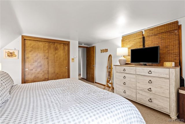 7412 Shawnee Road, Wheatfield, NY 14120