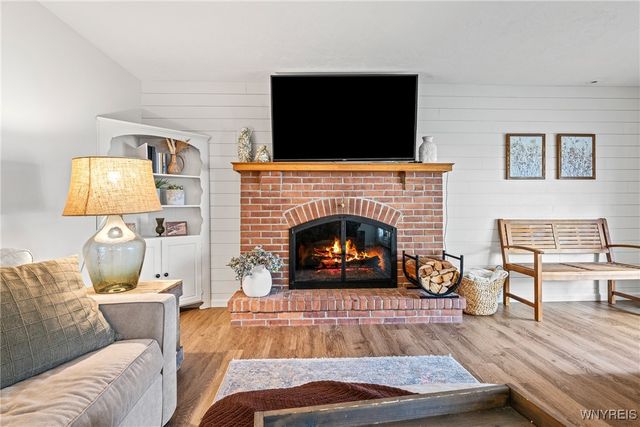 7412 Shawnee Road, Wheatfield, NY 14120