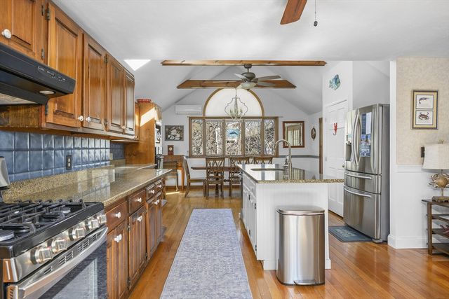 125 Wamsutta Rd, Eastham, MA 02642