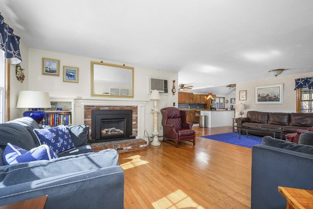 125 Wamsutta Rd, Eastham, MA 02642
