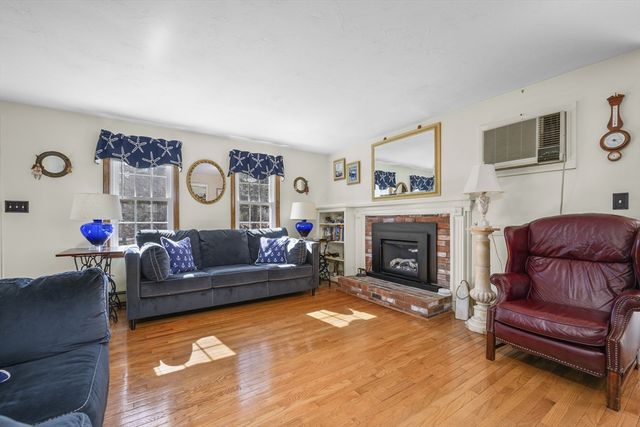 125 Wamsutta Rd, Eastham, MA 02642