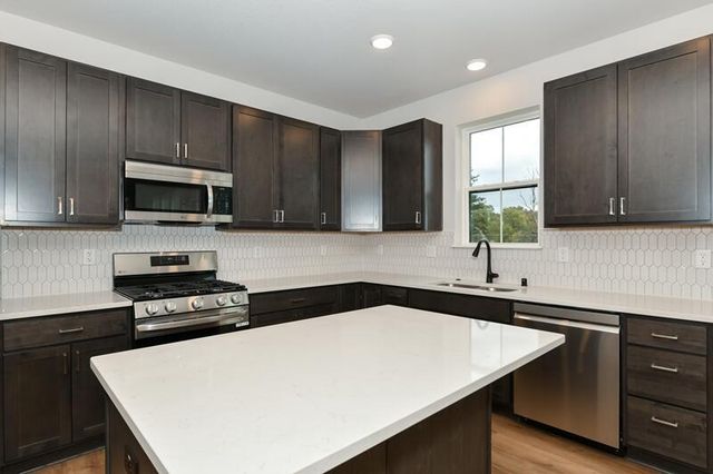 9546 S Bergamont DRIVE, Franklin, WI 53132