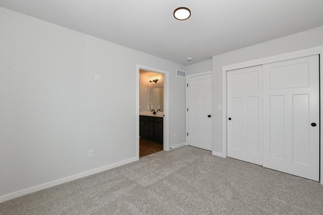 9546 S Bergamont DRIVE, Franklin, WI 53132