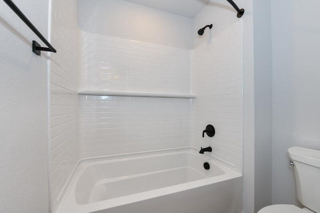 9546 S Bergamont DRIVE, Franklin, WI 53132