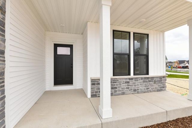 9546 S Bergamont DRIVE, Franklin, WI 53132