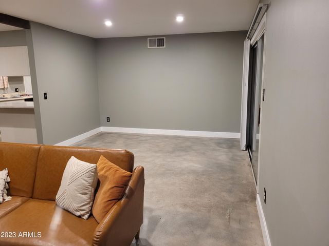 1400 W GENEVA Drive, Tempe, AZ 85282