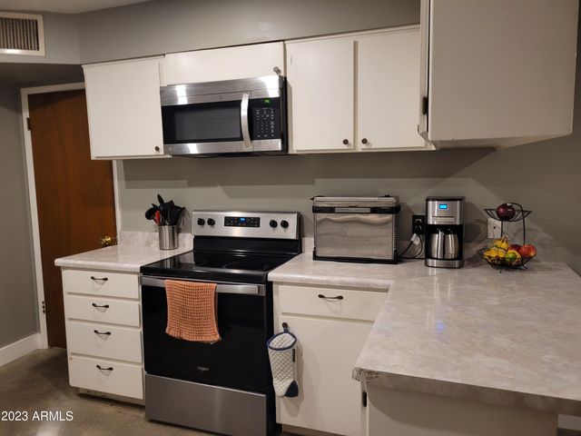 1400 W GENEVA Drive, Tempe, AZ 85282