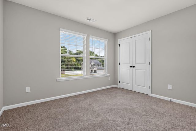 108 Knotts Loop, Lillington, NC 27546