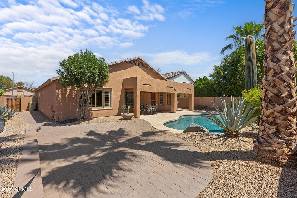 7415 W AURORA Drive, Glendale, AZ 85308 — photo 4