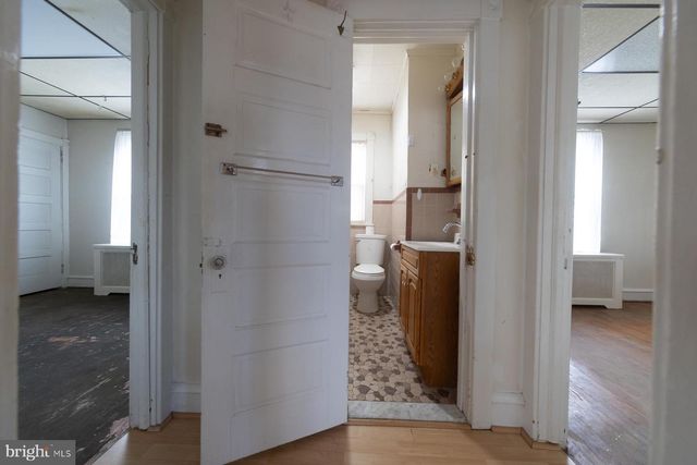 901 POWELL ST, Gloucester City, NJ 08030