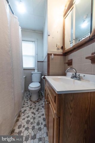 901 POWELL ST, Gloucester City, NJ 08030