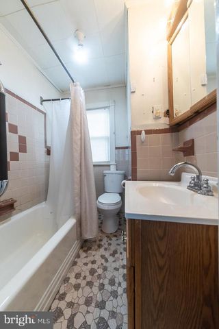 901 POWELL ST, Gloucester City, NJ 08030