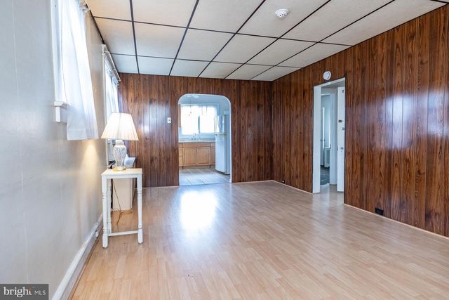 901 POWELL ST, Gloucester City, NJ 08030
